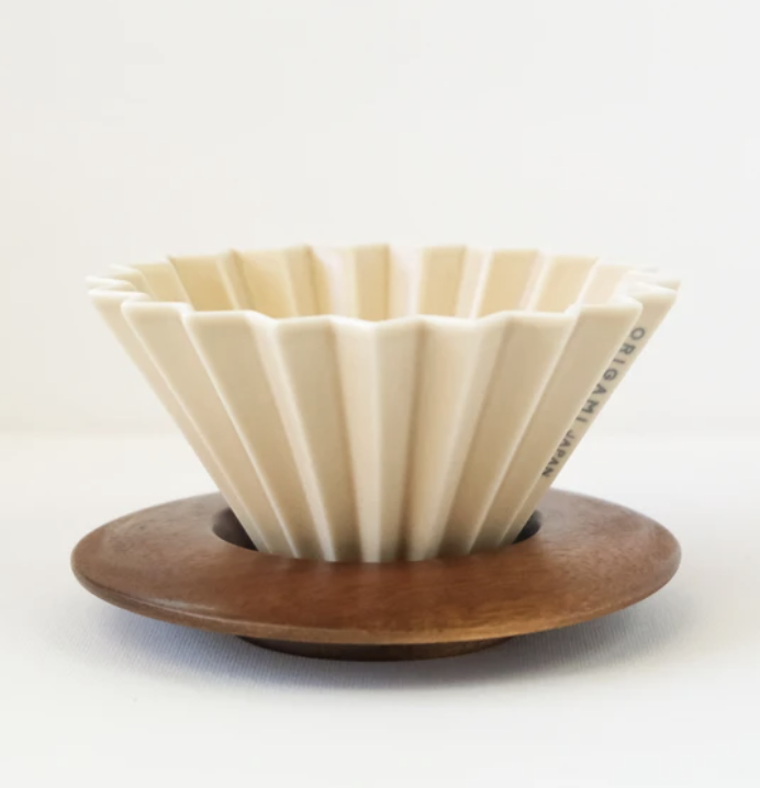 ORIGAMI - MEDIUM COFFEE DRIPPER AND WOOD HOLDER (MATTE BEIGE)