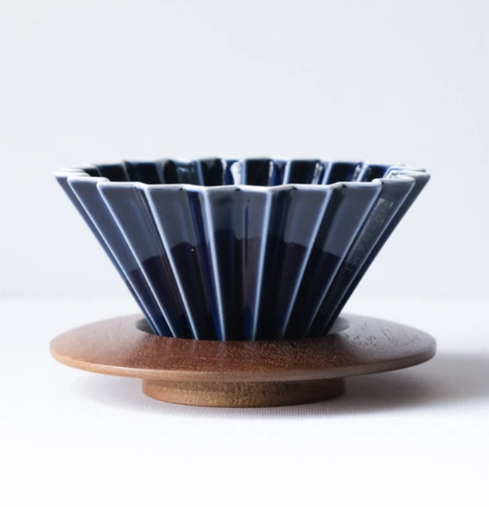 ORIGAMI - MEDIUM COFFEE DRIPPER AND WOOD HOLDER (NAVY)